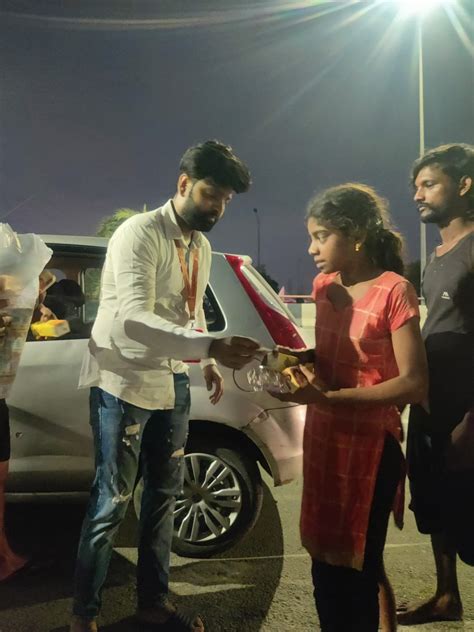 Delhi Flood Relief Drive – The Helping Hands Trust