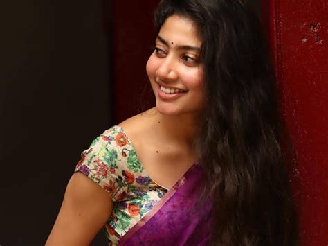 Sai Pallavi Photos | Sai Pallavi Images | Sai Pallavi Pictures | Times ...