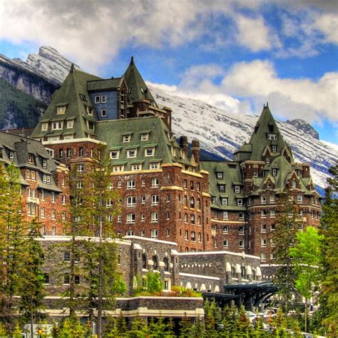 10 most popular Interesting Attractions in Canada - Our World Stuff