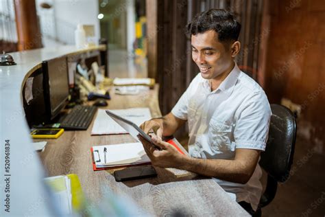 Hotel Reception Computer 的图像结果