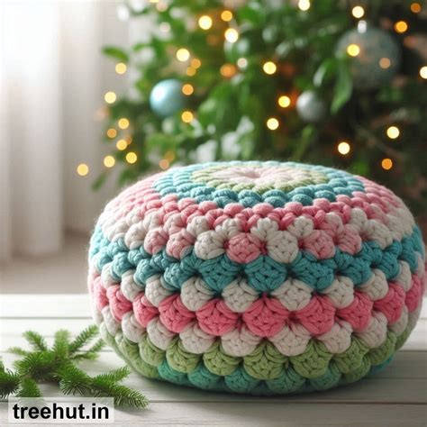 Christmas Crochet Pouf Ideas, patterns and how to make them, Christmas ...