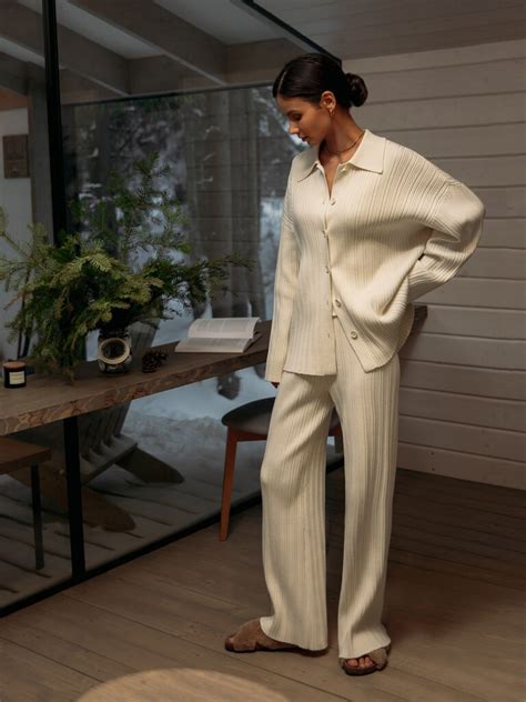 Flared ribbed-knit pants :: LICHI - Online fashion store
