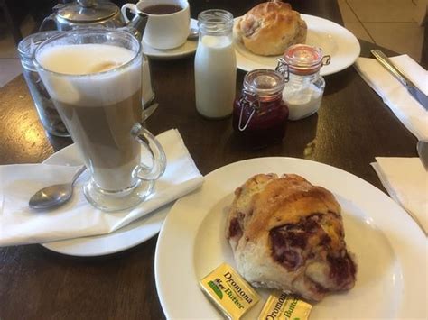 Waiting - Reviews, Photos - Mulberry Bistro - Tripadvisor