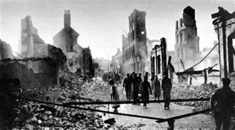 1940年9月7日第二次世界大战伦敦大轰炸开始 - 历史上的今天