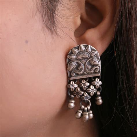 925 Handcrafted Pure Silver Flower Motif Earring – Joharcart