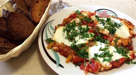 Шакшука со сладким перцем и брынзой, пошаговый рецепт с фото