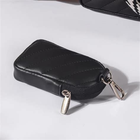 Sling Bag Black Online - Premium Sling Bag | Nestasia