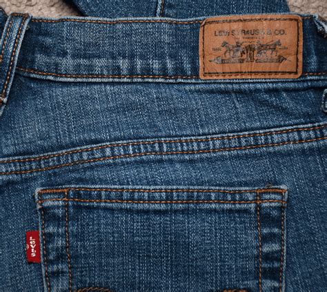 Is ThredUp Legit? Here’s Why You Should Shop Carefully