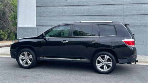 Used 2013 Toyota Highlander Limited / LEATHER / 3RD ROW / NAV / MOONROOF For Sale ($22,995 ...