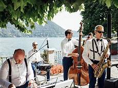 Wedding Day Entertainment Ideas by 110 Wedding Entertainment Ideas You Can Use To Wow Your Wedding Day Entertainment Ideas