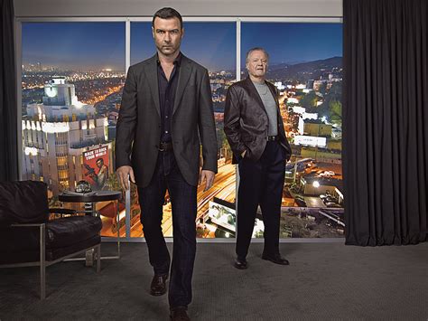 Ya disponibles en Universal+ las 7 temporadas de Ray Donovan
