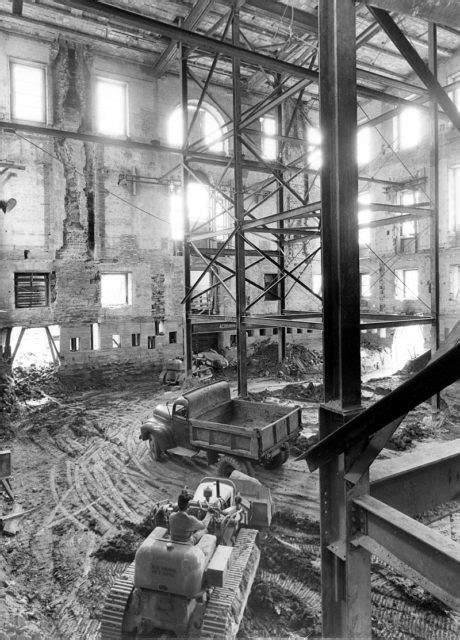 Fascinating photos of the White House being gutted & rebuilt - note the ...