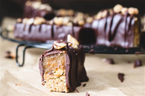 Healthy Snickers gluten free - The Delicious plate