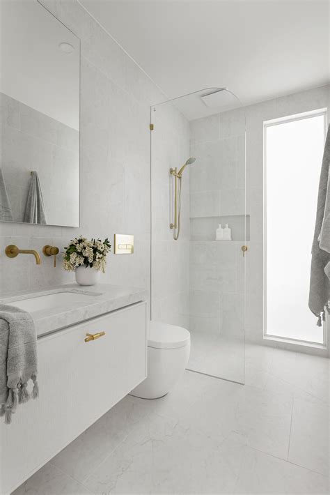 Bathroom Renovating | Using Large Bathroom Tiles In A Shower — Zephyr ...