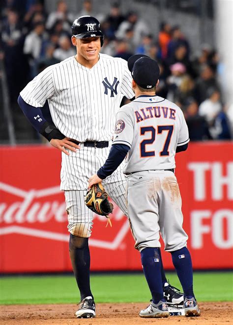 Aaron Judge congratulates Jose Altuve on winning MVP | Yardbarker.com