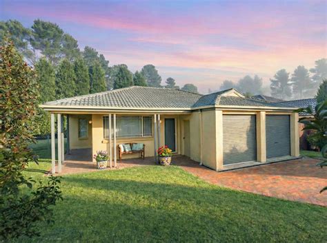 6 Rowan Place Bowral NSW - Property Details - LJ Hooker