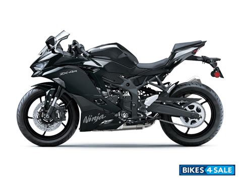 Kawasaki Ninja ZX4R 2024 price, specs, mileage, colours, photos and ...
