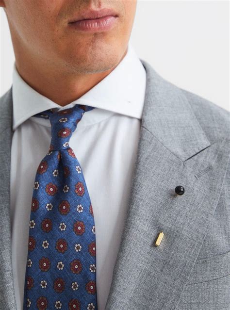 Business Suit Back Accessories 的图像结果