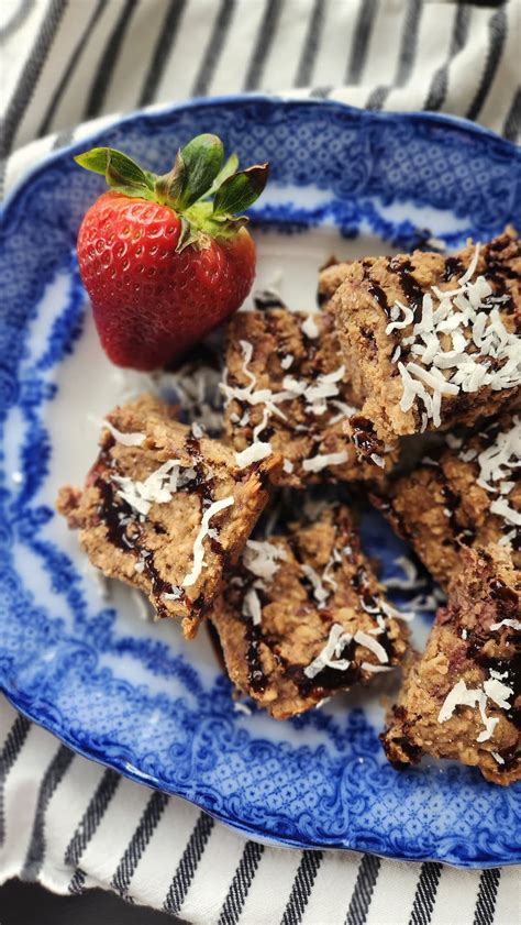 Healthy Homemade Strawberry Protein Bar Recipe - Hen and Horse Design