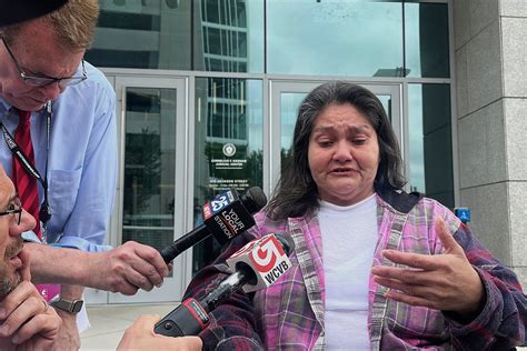 Massachusetts lawmakers propose pay raise for public defenders to end a legal crisis | The ...