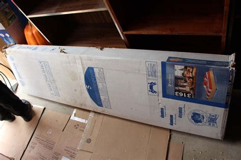 South Shore Industries NIB Platform Bed on Casters '54 Maple/White Finish