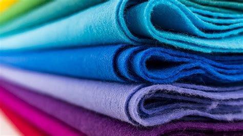 Polyester fabric witnesses a decline in production by almost half in Surat | Sourcing News India