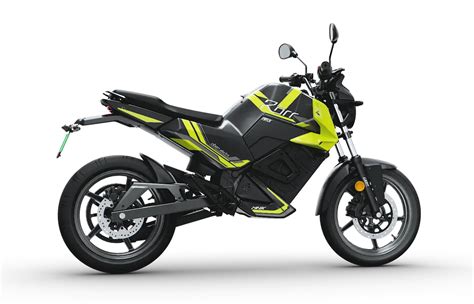 https://cdni.autocarindia.com/images/visualstoryimages/56e2ab06-4322-4d12-8138-2cd3970b51ff_Oben%20Rorr%20EZ%20Thumbnail%202.png