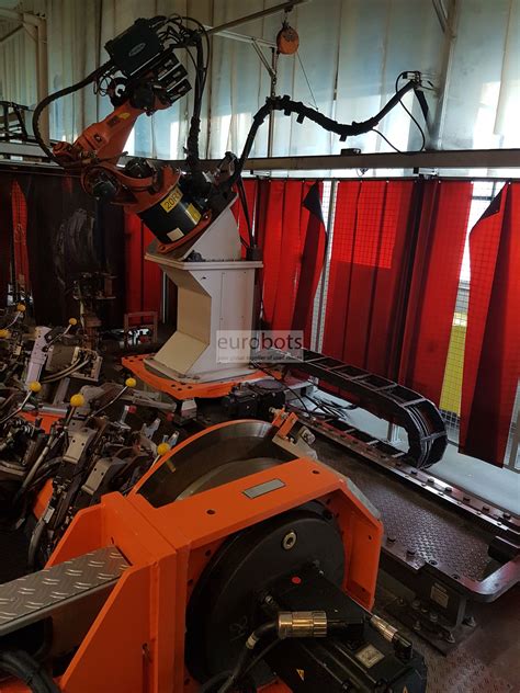 Kuka KR 16 sepuluh sumbu pengelasan robot di jalur | Eurobots