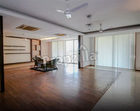 DLF The Aralias 4 BHK Premium Flats in Sector 42, Gurgaon