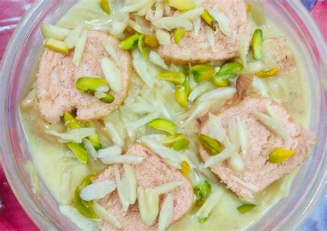 Swiss rolls custard Recipe by DROOLSOME MORSEL BY AFREEN WASEEM - Cookpad