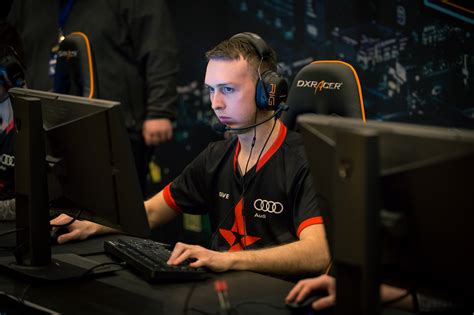 karrigan: "Chemistry has been insanely good from day one; everybody is enjoying each other ...