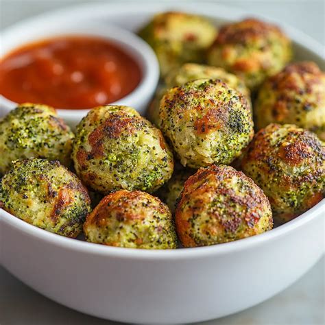 Cheesy Baked Broccoli Delight Balls Recipe - Recipes Om