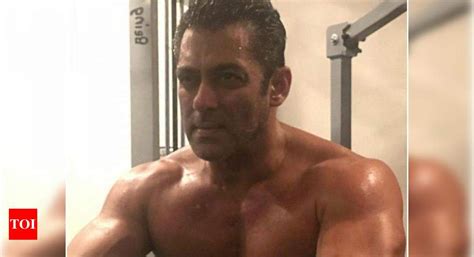 Salman Khan to shed 7 kgs to play a younger Chulbul Pandey for ...
