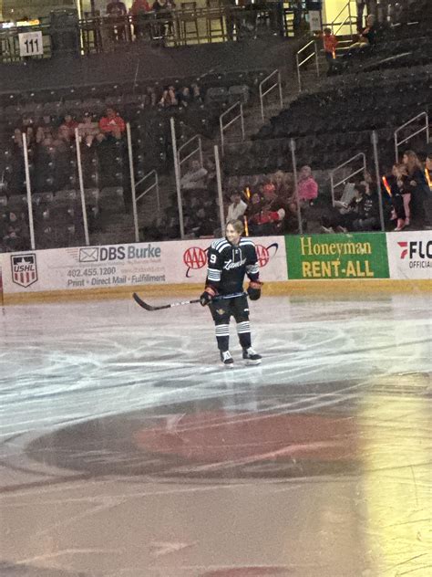 My local team rocking a familiar jersey. : r/devils