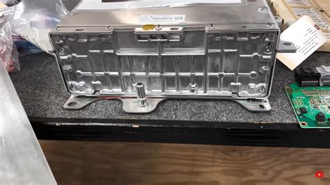 Ford F-150 Lightning Battery Pack In-Depth Breakdown: Video