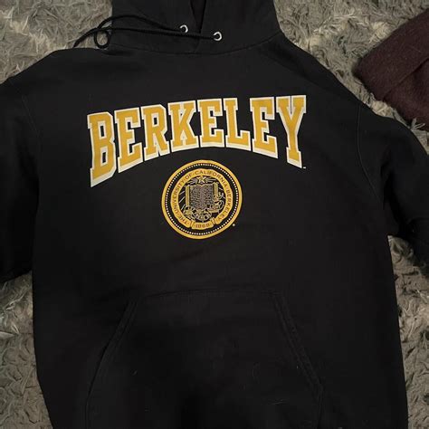 Uc berkeley hoodie, barely worn - Depop