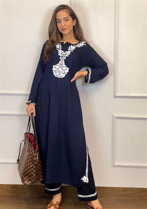 Chikankari Kurti Online - Hand Embroidered Chikankari Kurtas for Women ...