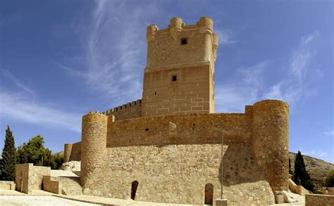 Villena, tesoros y castillos - La Sària Turismo