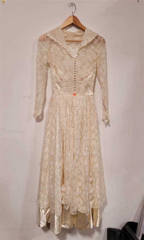 Antique Lace Wedding Dress