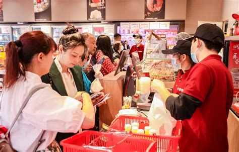 又一食品巨头开“餐饮超市”，卖一日三餐！餐饮零售新模式探索_企业动态_职业餐饮网