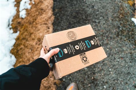 Amazon Warehouse Pay and Benefits: What to Expect