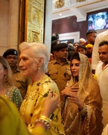 Jacqueline Fernandez visits Siddhivinayak Temple with Elon Musk's ...