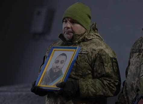 Ukraine’s War Effort Is Stuck. This Heroic Battlefield Failure Shows Why.
