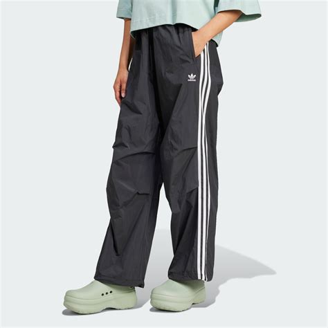 3-Stripes Woven Parachute Pants - Black | adidas Hong Kong