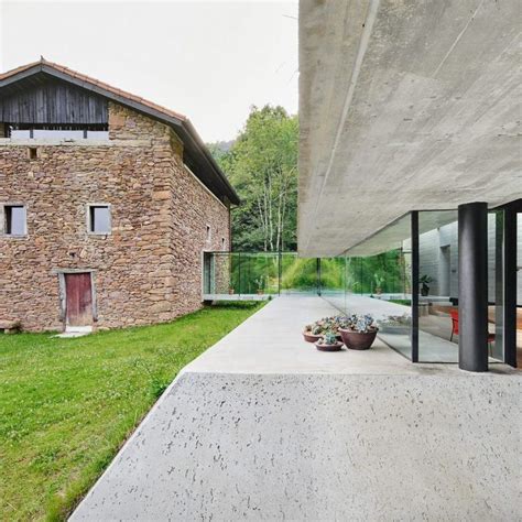 Spain: A Romanesque Church converted into a designer's home ...
