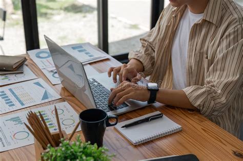 Business Computer Pic 的图像结果