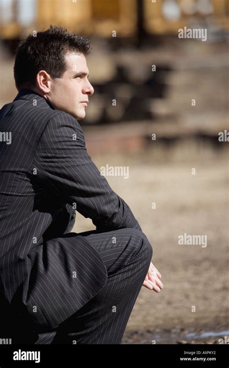 Profile Suit Man 的图像结果