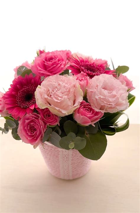 ピンク濃淡の生花アレンジメント | Flower Windmolen