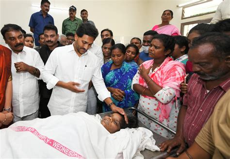 YSRCP chief Jagan visited the family of a Tenali girl who was killed by ...