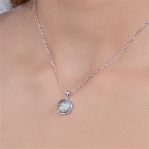 Silver Gleaming Blue Fish Tail Pendant with Link Chain – GIVA Jewellery